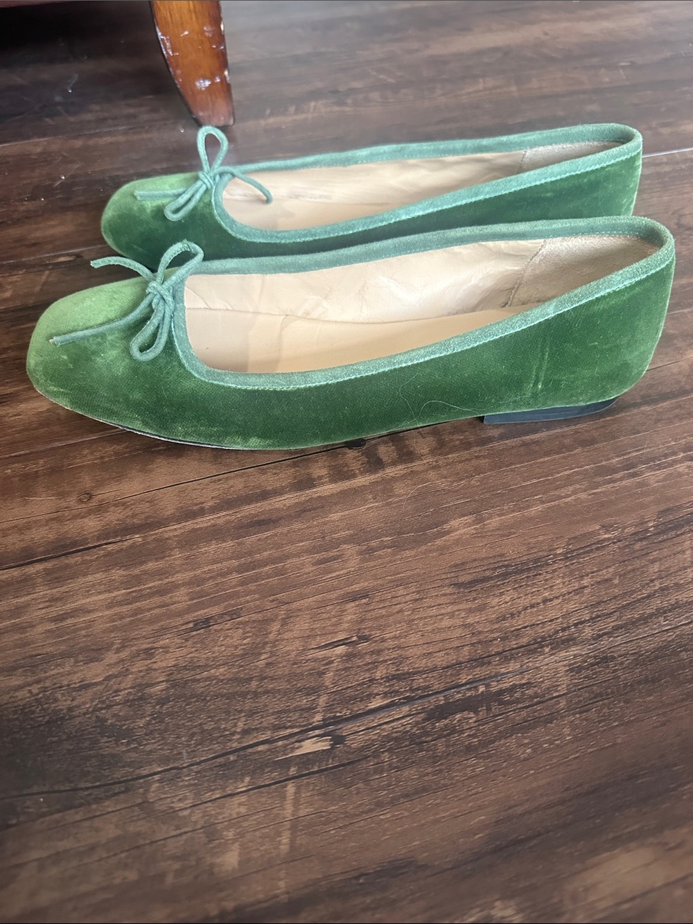 ANN MASHBURN Green Velvet Bow Ballet Flats